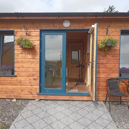 Ceaser'S Cabin Is A Cosy 1 Bedroom Cabin اهينتش المظهر الخارجي الصورة