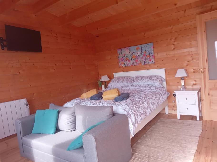 Ceaser'S Cabin Is A Cosy 1 Bedroom Cabin اهينتش المظهر الخارجي الصورة